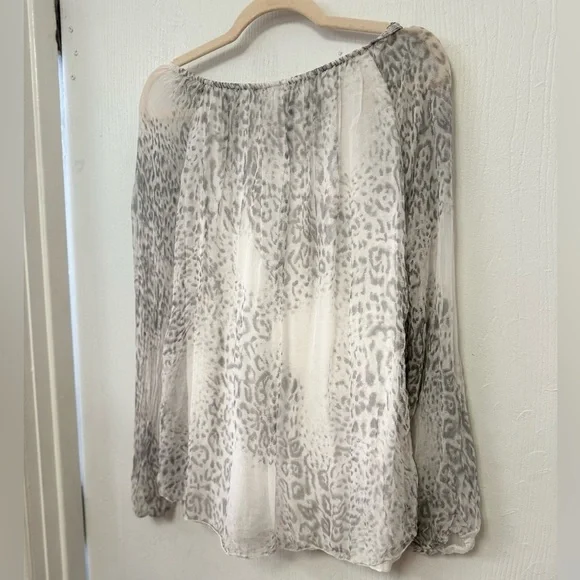 Viola Borghi 100% Silk Italian Cream White Black Gray Leopard Print Blouse S - Picture 4 of 6